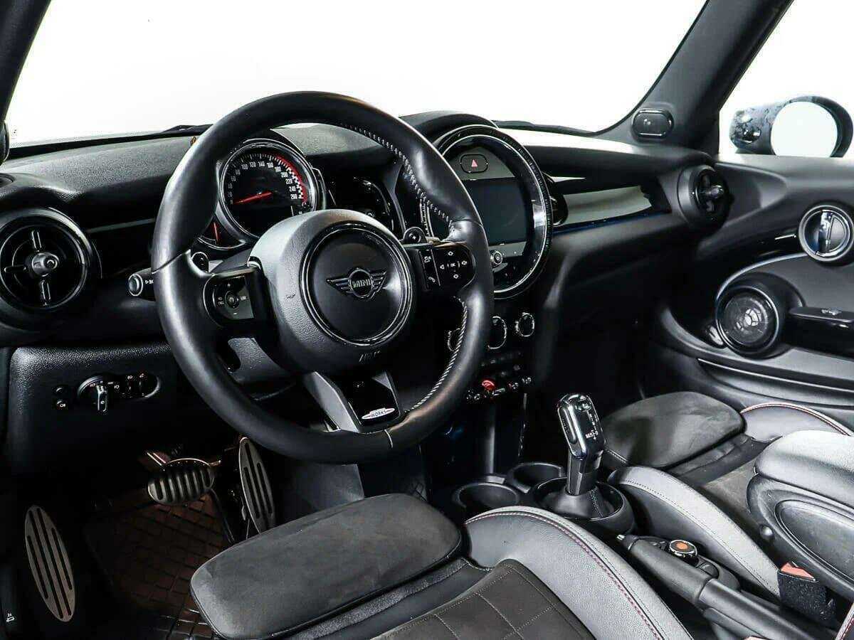 Mini Hatch с пробегом — 2021 год. Фото: #13