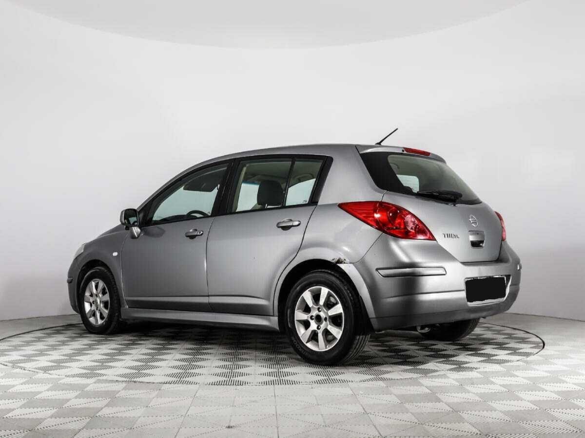 Nissan Tiida с пробегом — 2010 год. Фото: #6