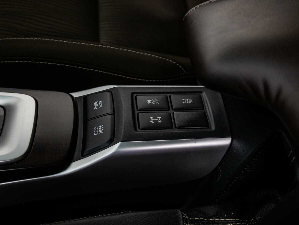Toyota Fortuner с пробегом — 2018 год. Фото: #15