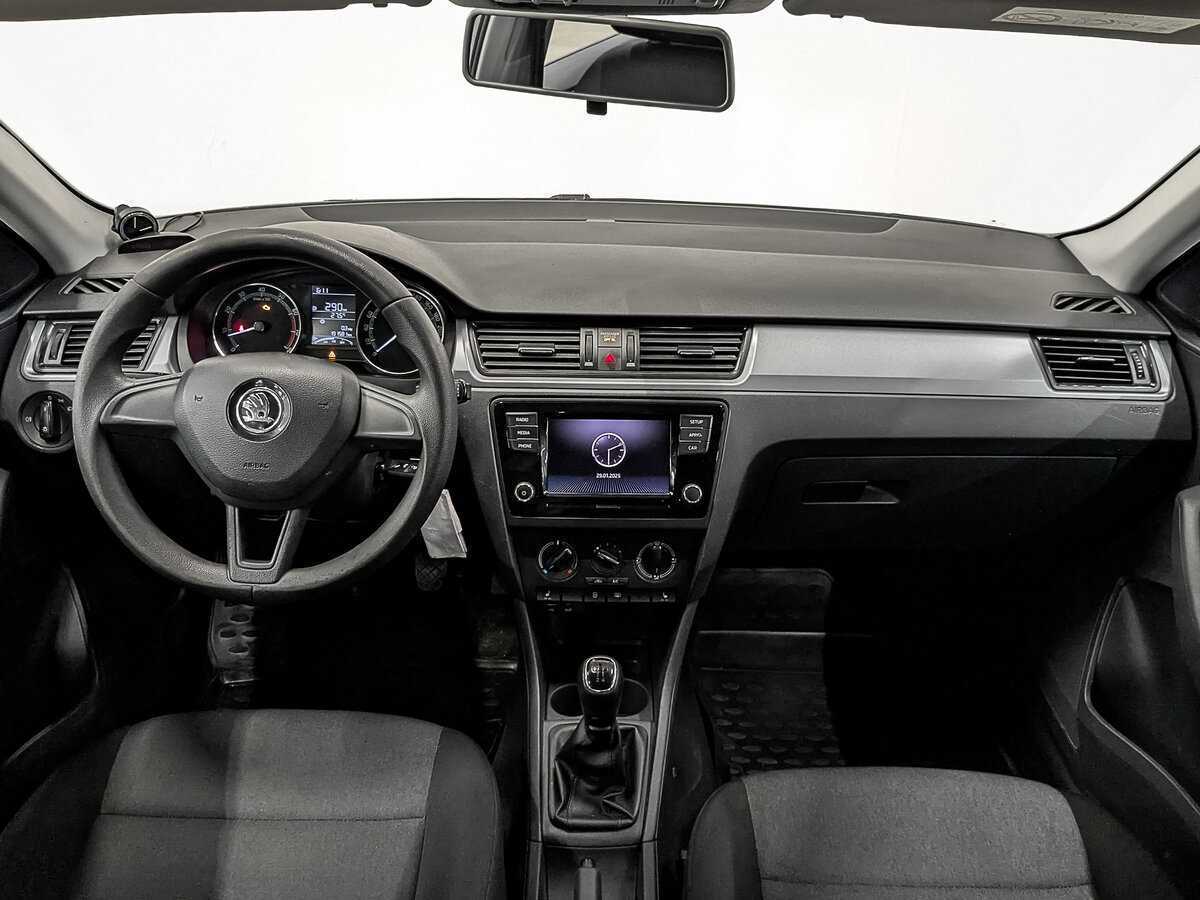 Skoda Rapid с пробегом — 2017 год. Фото: #13