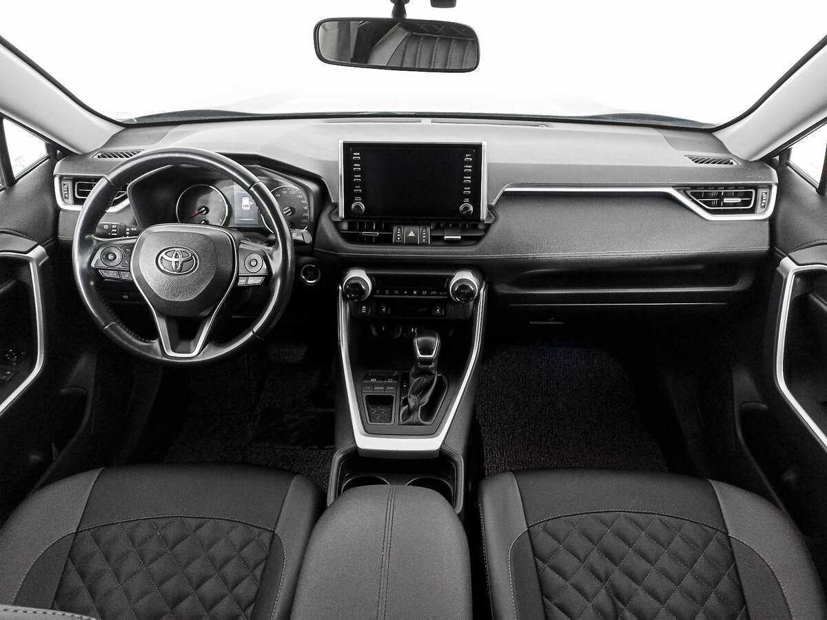 Toyota RAV4 с пробегом — 2019 год. Фото: #11