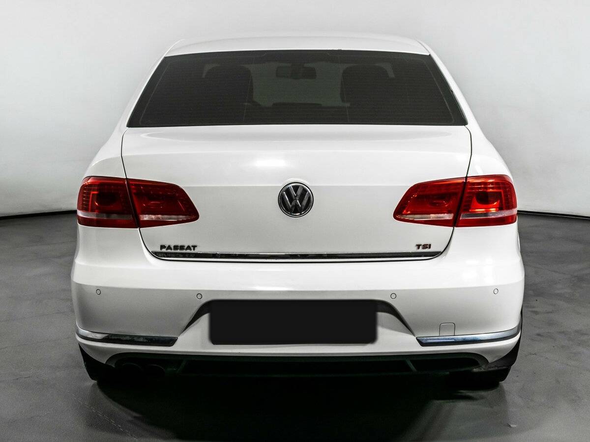 Volkswagen Passat с пробегом — 2011 год. Фото: #5