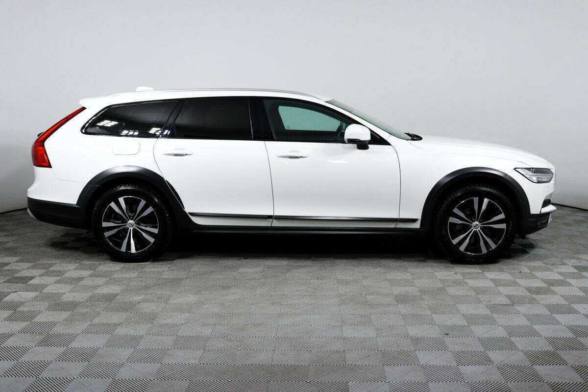 Volvo V90 Cross Country с пробегом — 2020 год. Фото: #3