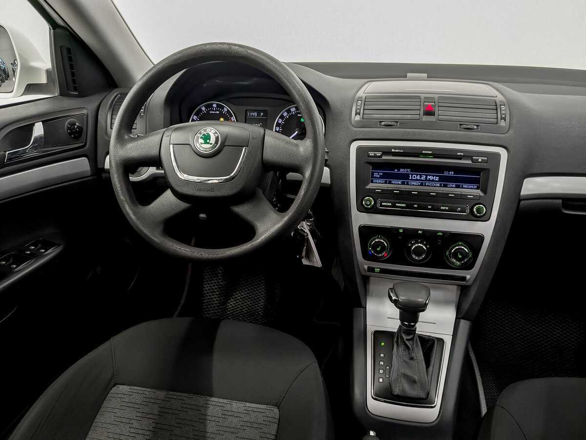 Skoda Octavia с пробегом — 2013 год. Фото: #24