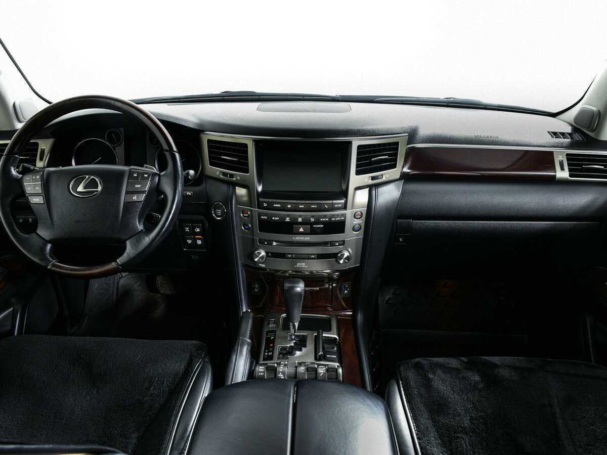 Lexus LX с пробегом — 2015 год. Фото: #8