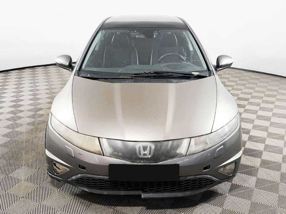 Honda Civic с пробегом — 2007 год. Фото: #1