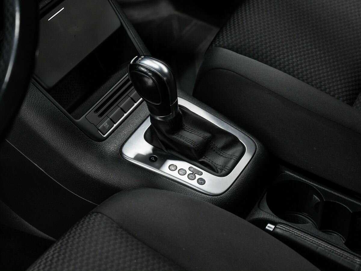 Volkswagen Golf Plus с пробегом — 2011 год. Фото: #15