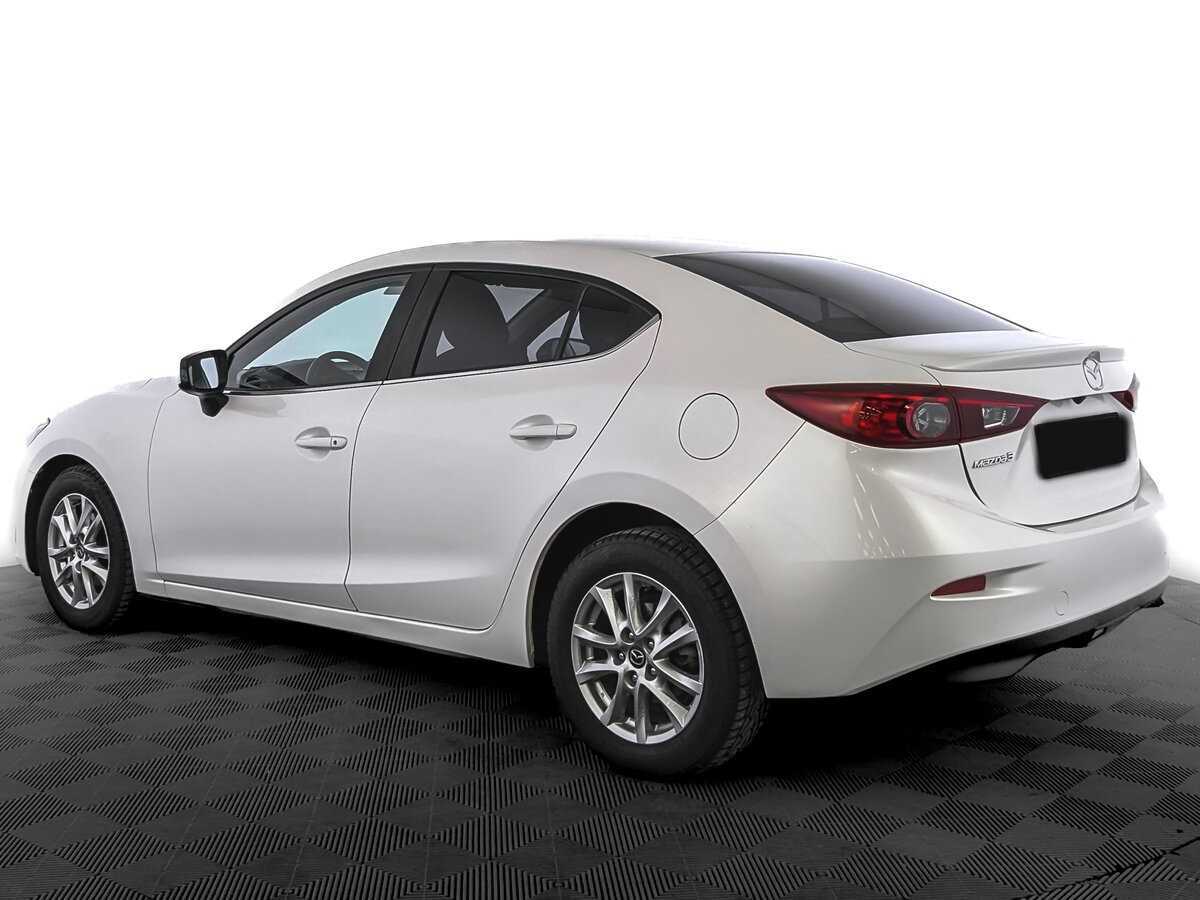 Mazda 3 с пробегом — 2015 год. Фото: #6