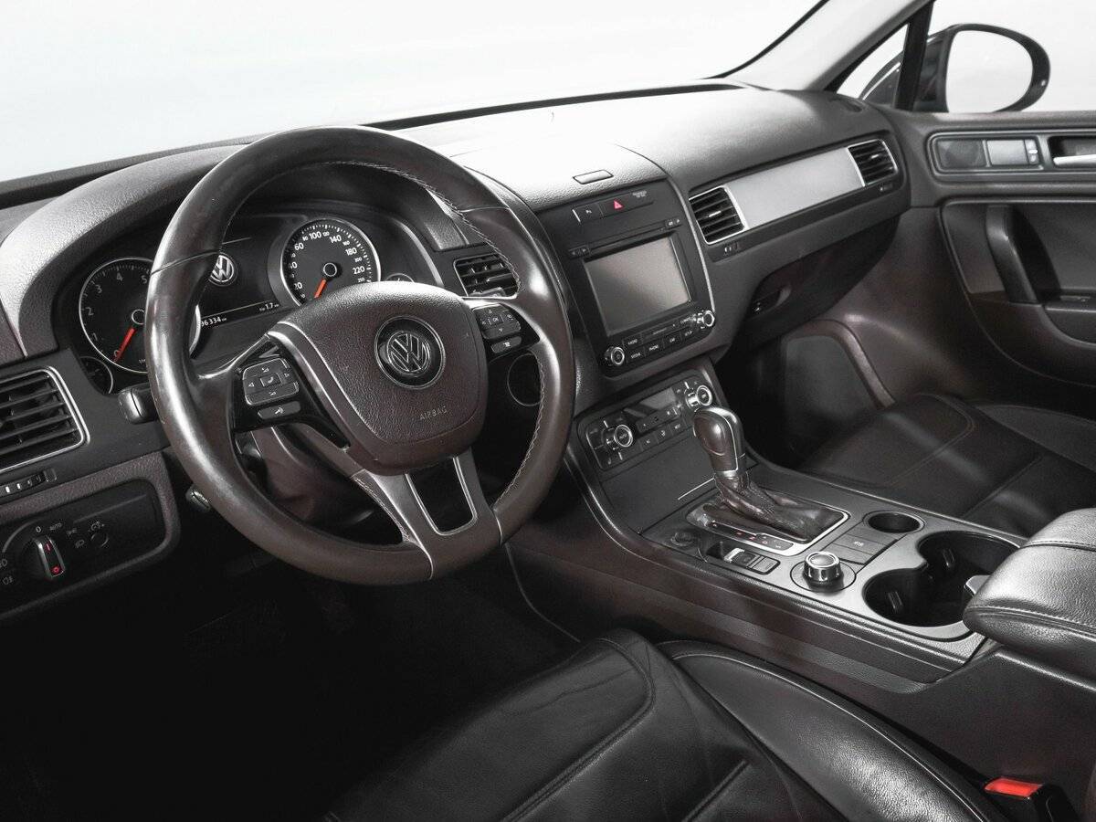 Volkswagen Touareg с пробегом — 2011 год. Фото: #13