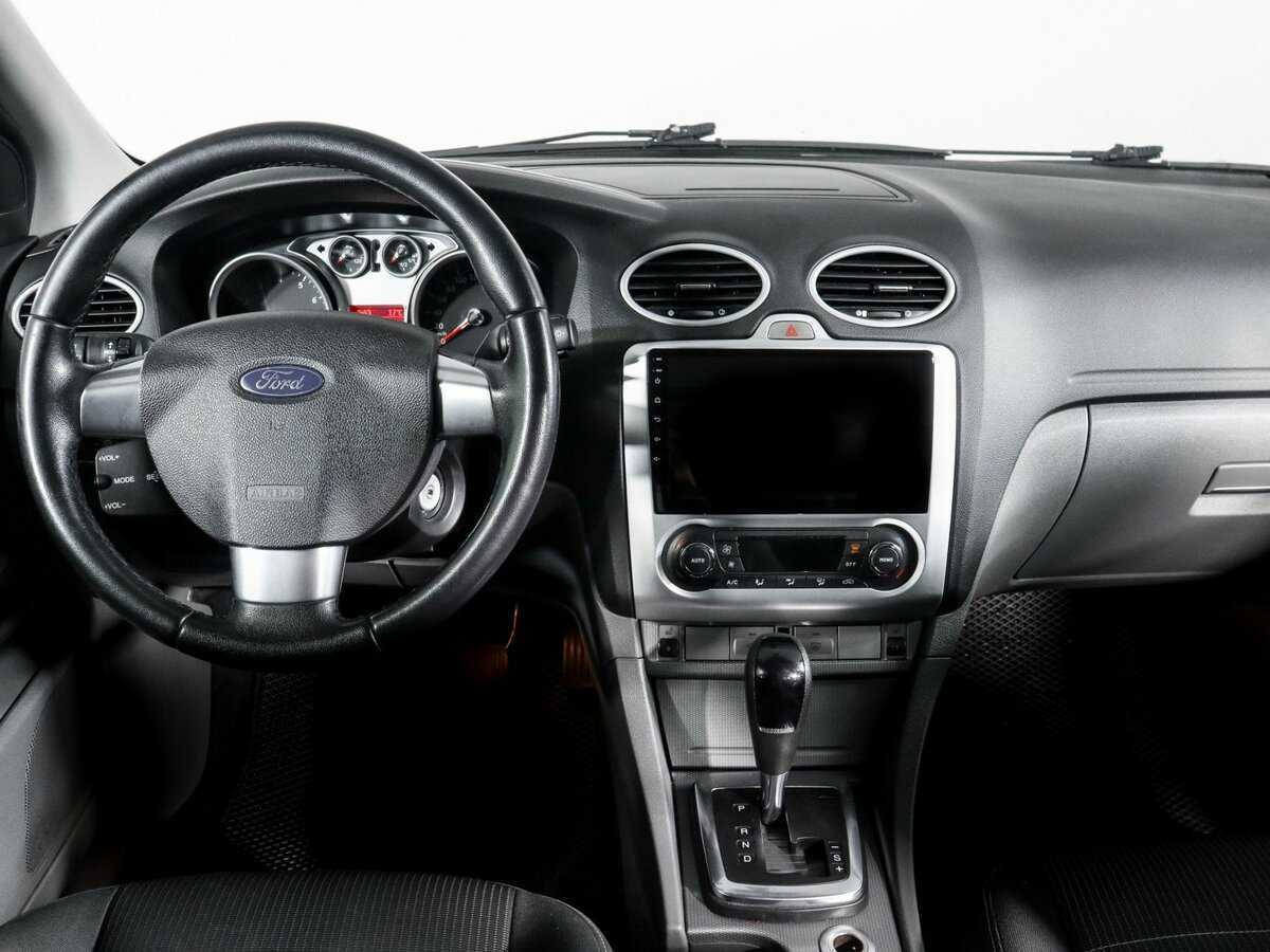 Ford Focus с пробегом — 2010 год. Фото: #11