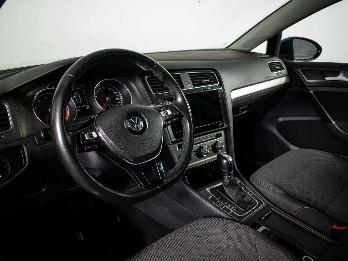 Volkswagen Golf с пробегом — 2012 год. Фото: #12