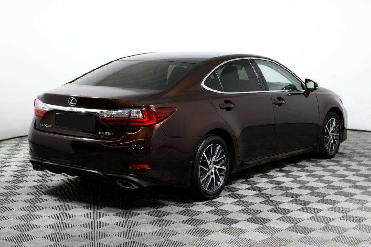 Lexus ES с пробегом — 2016 год. Фото: #4