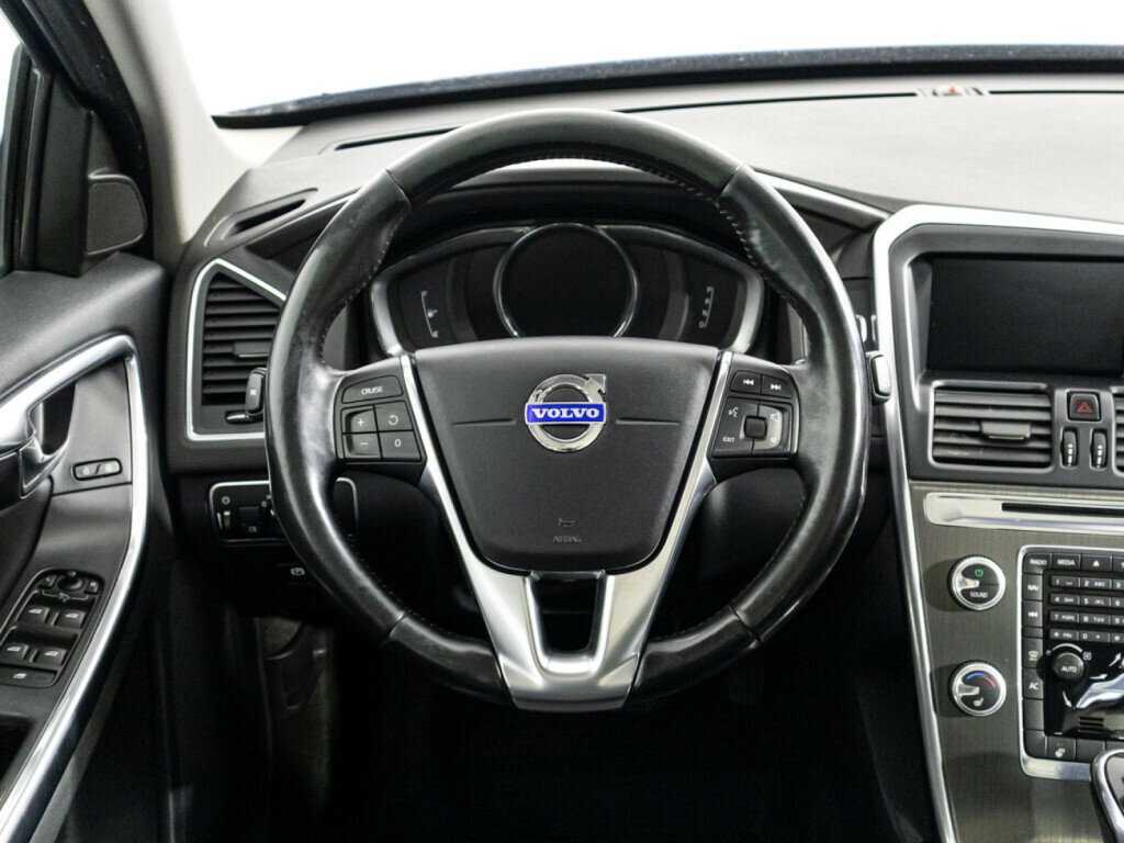 Volvo XC60 с пробегом — 2014 год. Фото: #16