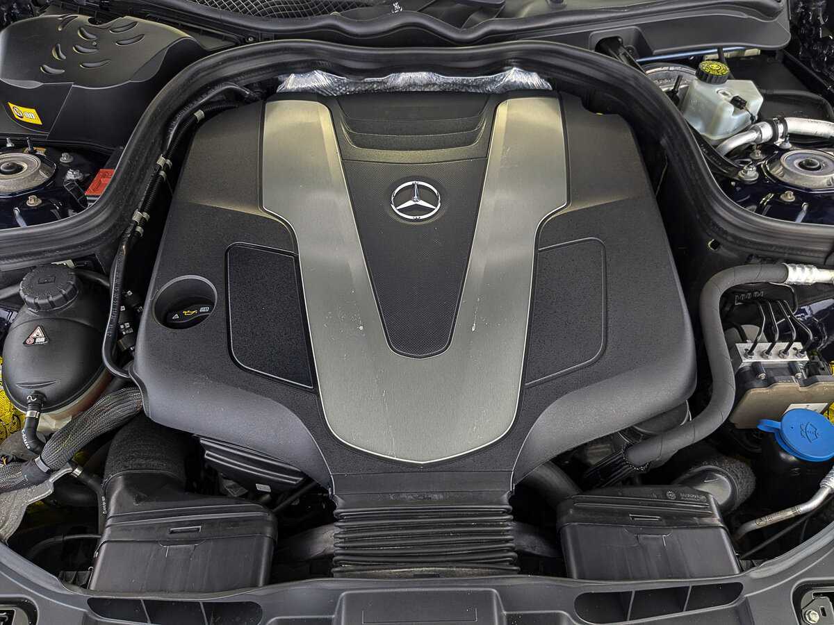 Mercedes-Benz CLS с пробегом — 2015 год. Фото: #8