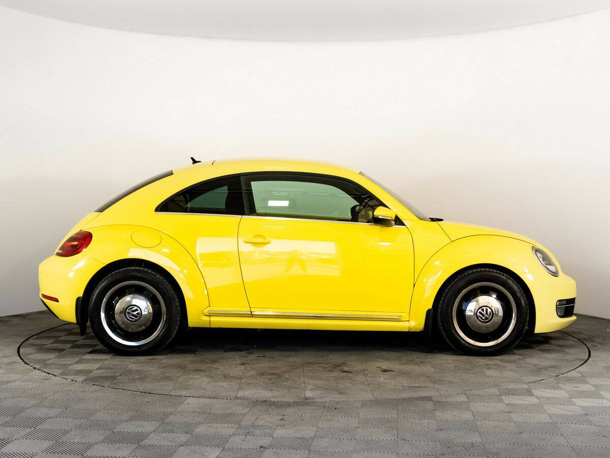 Volkswagen Beetle с пробегом — 2013 год. Фото: #4