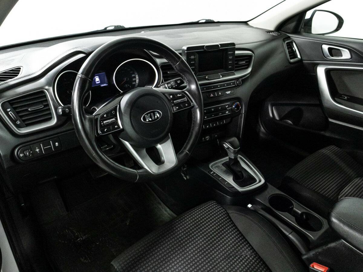 Kia Ceed с пробегом — 2019 год. Фото: #10