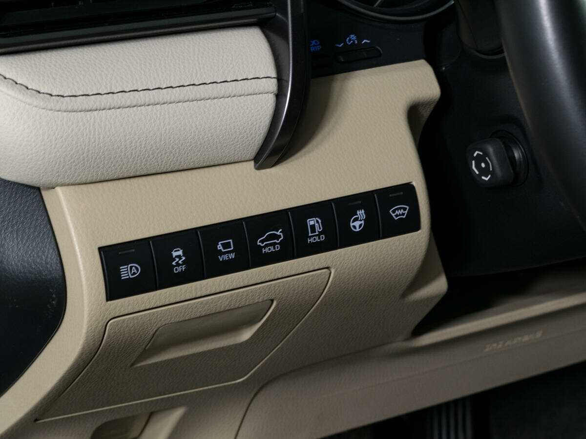Toyota Camry с пробегом — 2021 год. Фото: #18