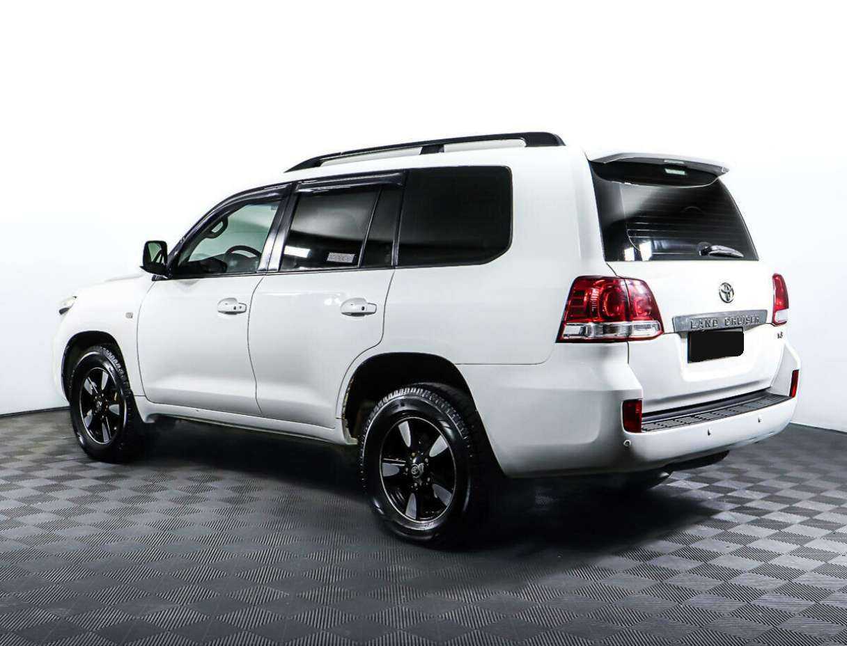 Toyota Land Cruiser с пробегом — 2010 год. Фото: #6