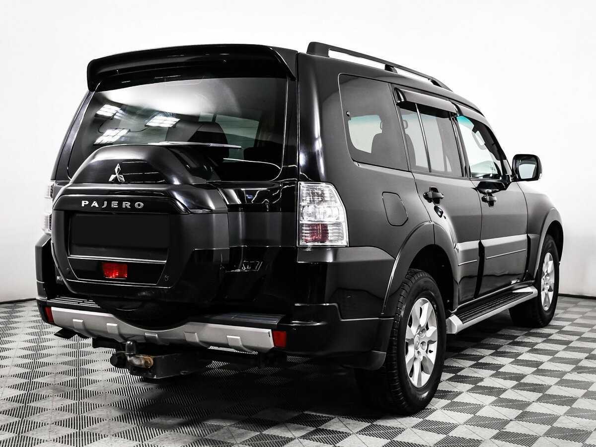 Mitsubishi Pajero с пробегом — 2015 год. Фото: #4
