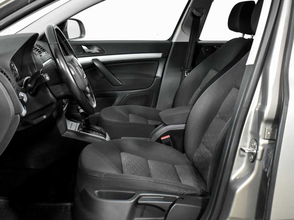 Skoda Octavia с пробегом — 2011 год. Фото: #10
