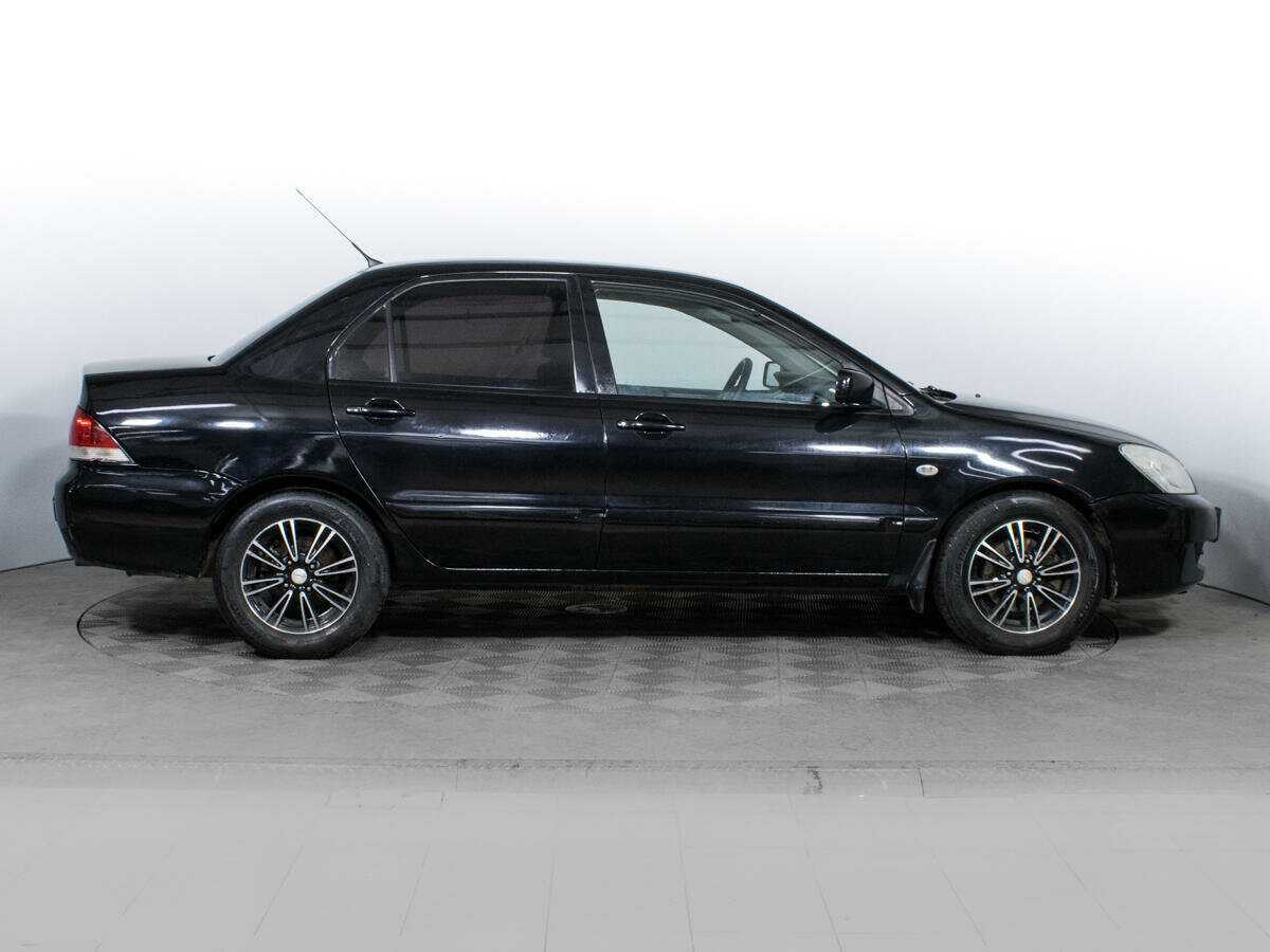 Mitsubishi Lancer с пробегом — 2009 год. Фото: #3