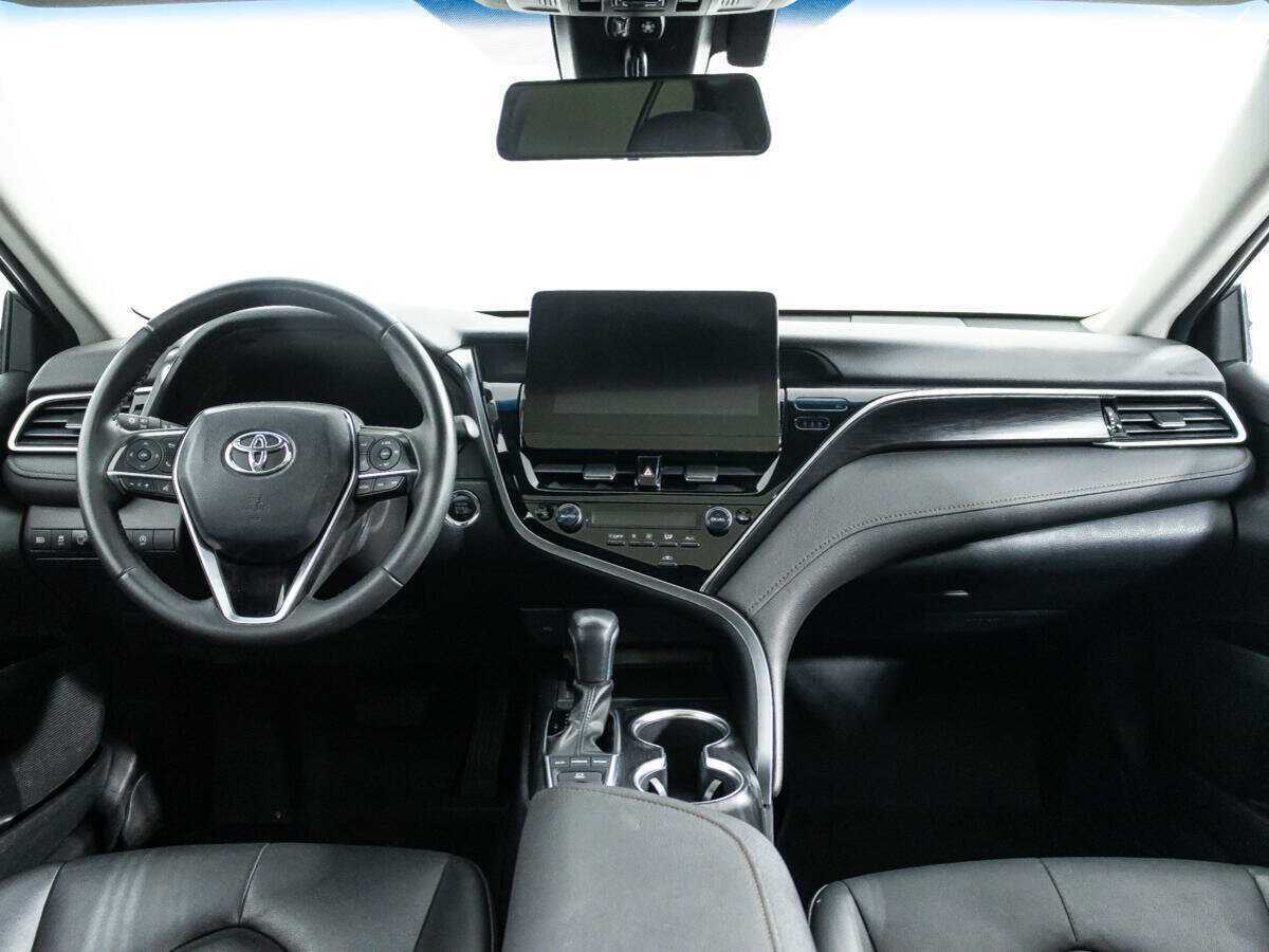 Toyota Camry с пробегом — 2022 год. Фото: #12