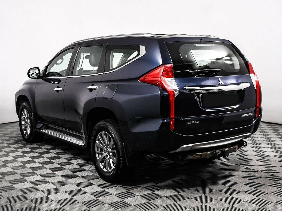 Mitsubishi Pajero Sport с пробегом — 2018 год. Фото: #6