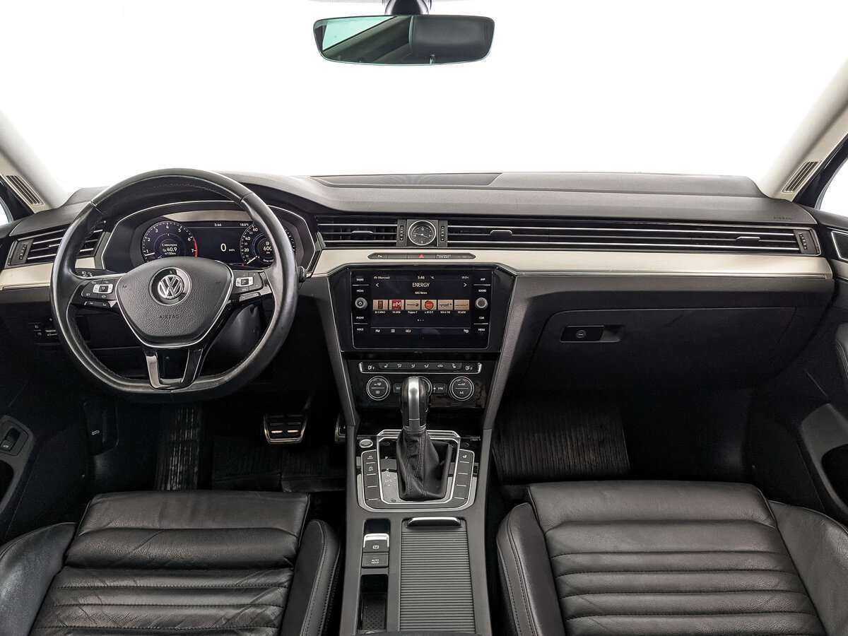 Volkswagen Passat с пробегом — 2019 год. Фото: #9