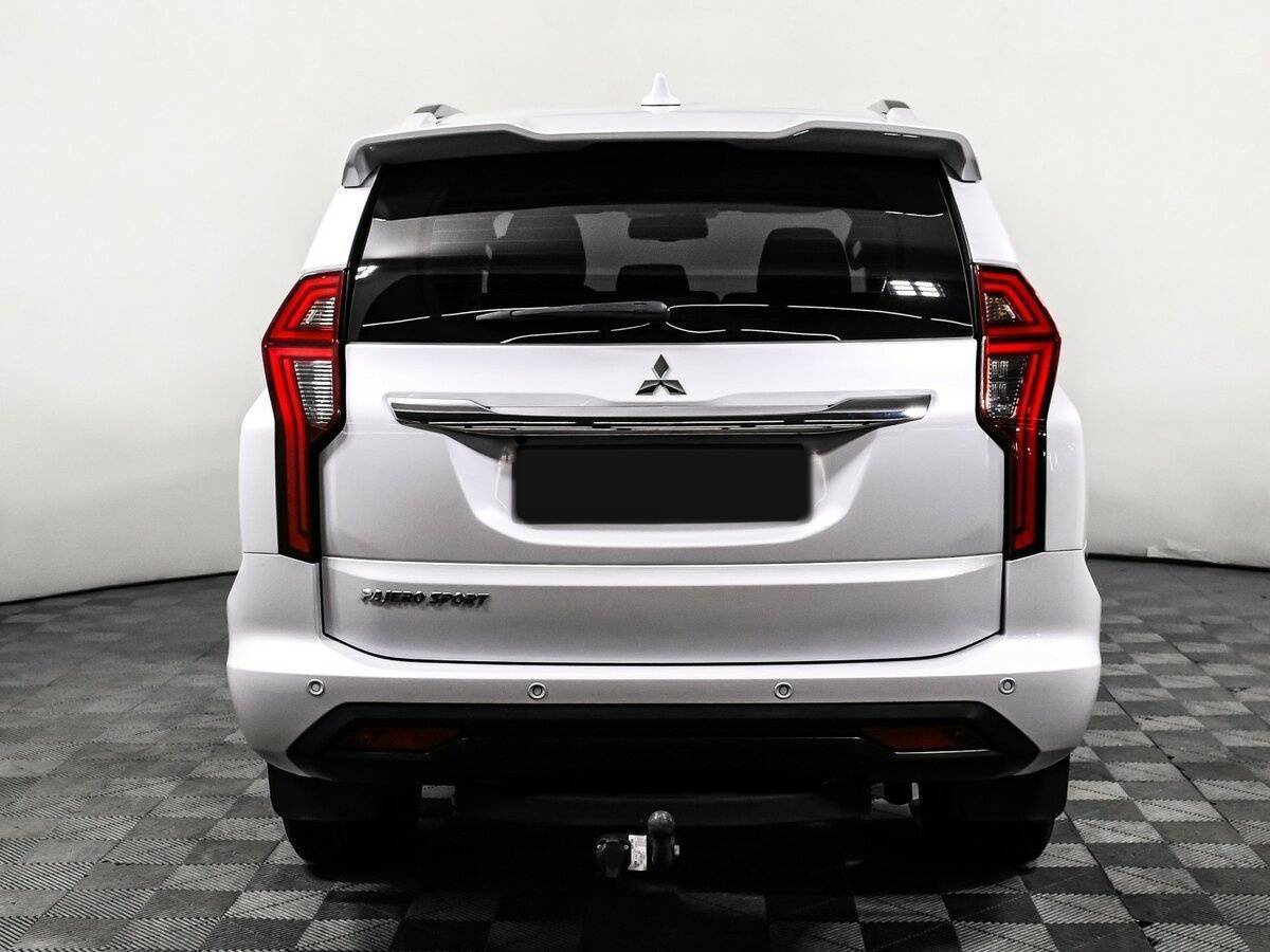 Mitsubishi Pajero Sport с пробегом — 2020 год. Фото: #5
