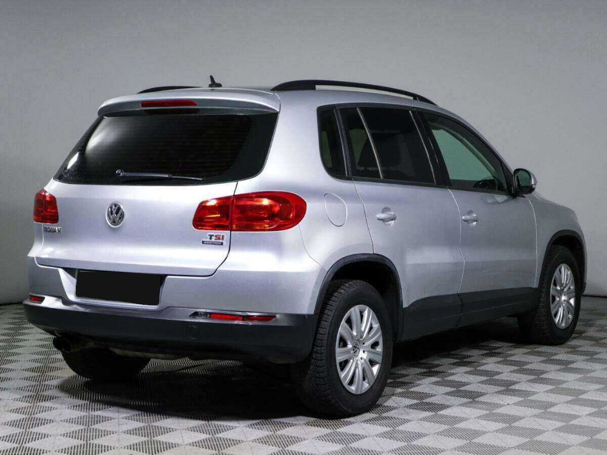 Volkswagen Tiguan с пробегом — 2011 год. Фото: #4
