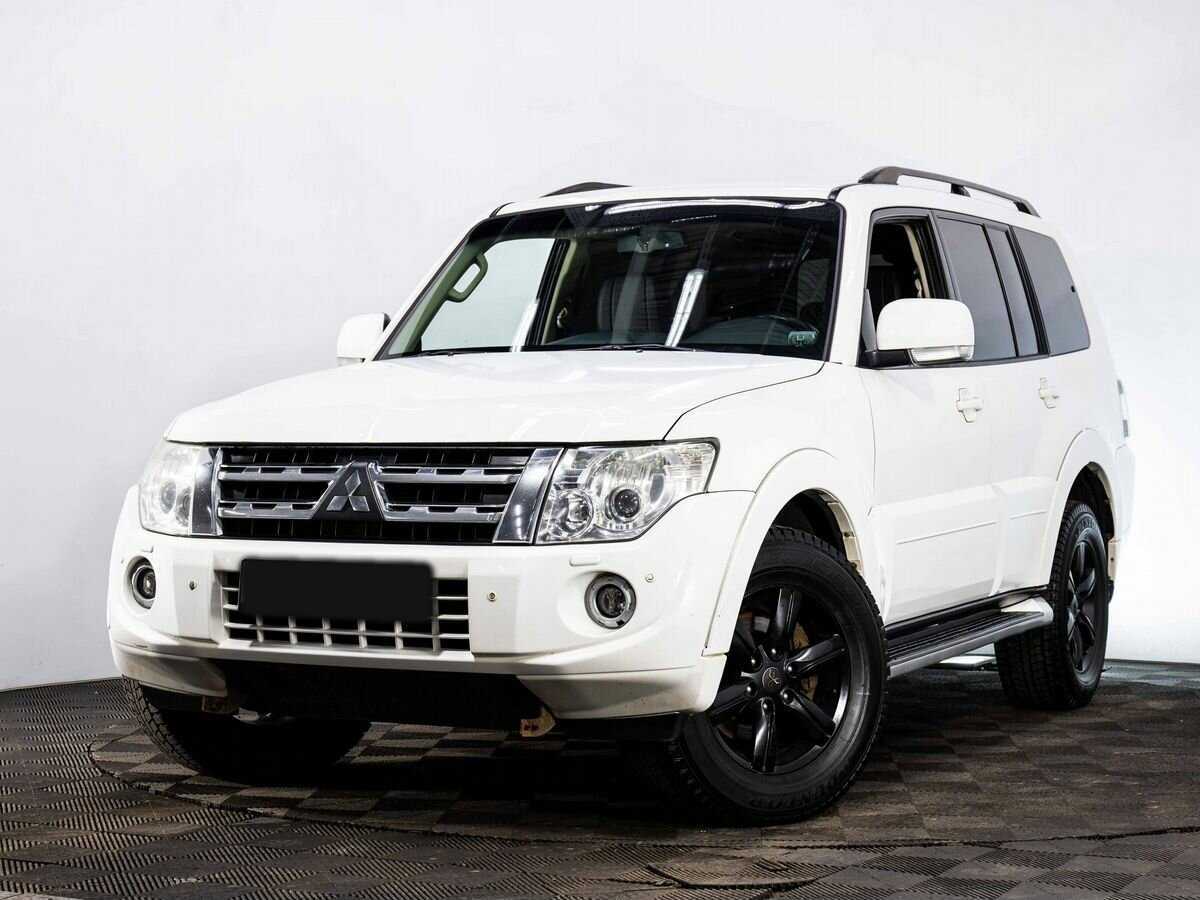 Mitsubishi Pajero с пробегом — 2013 год. Фото: #0