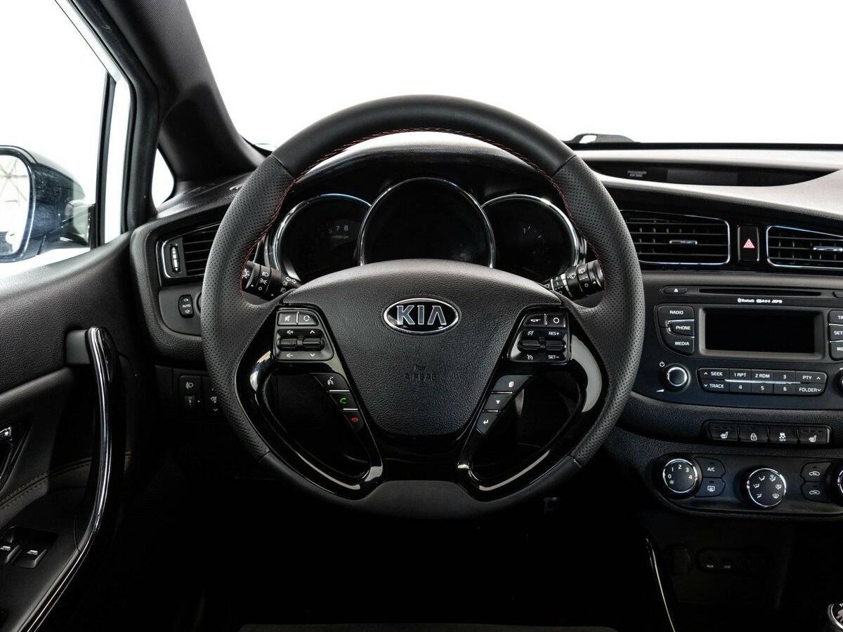 Kia Ceed GT с пробегом — 2014 год. Фото: #12