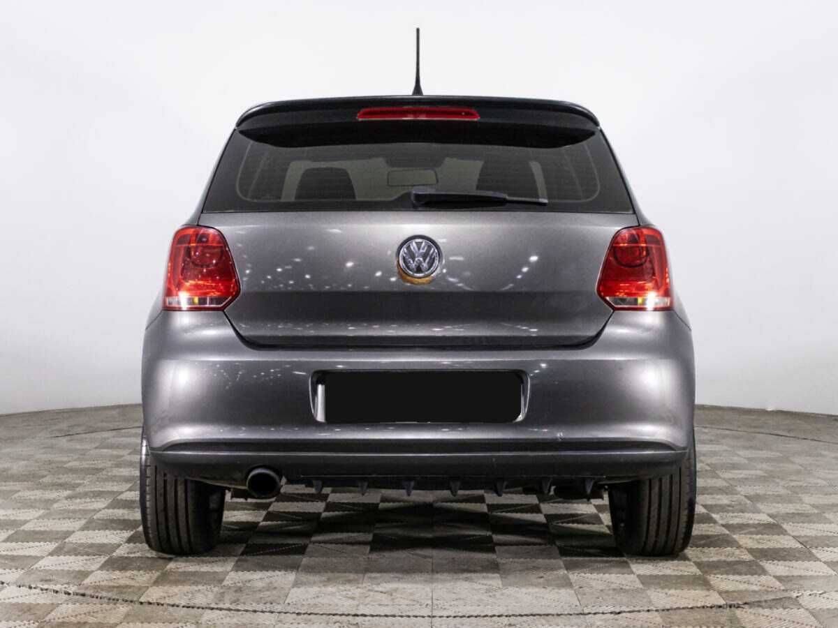 Volkswagen Polo с пробегом — 2010 год. Фото: #5