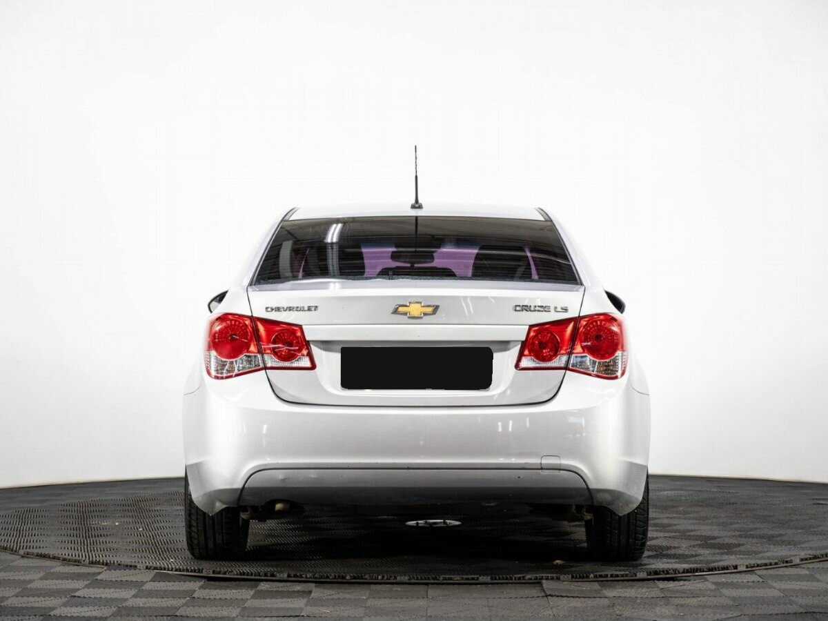 Chevrolet Cruze с пробегом — 2009 год. Фото: #4