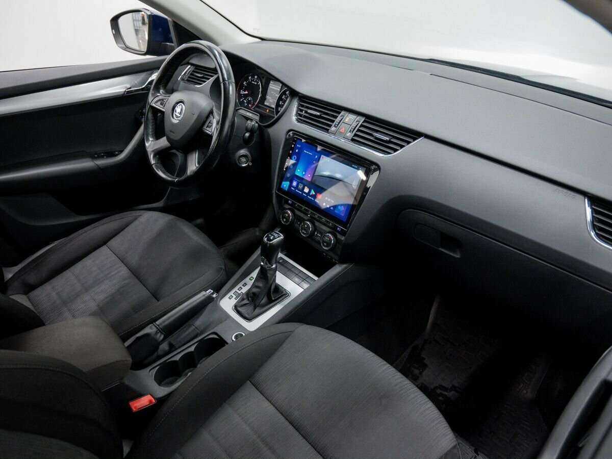 Skoda Octavia с пробегом — 2015 год. Фото: #6