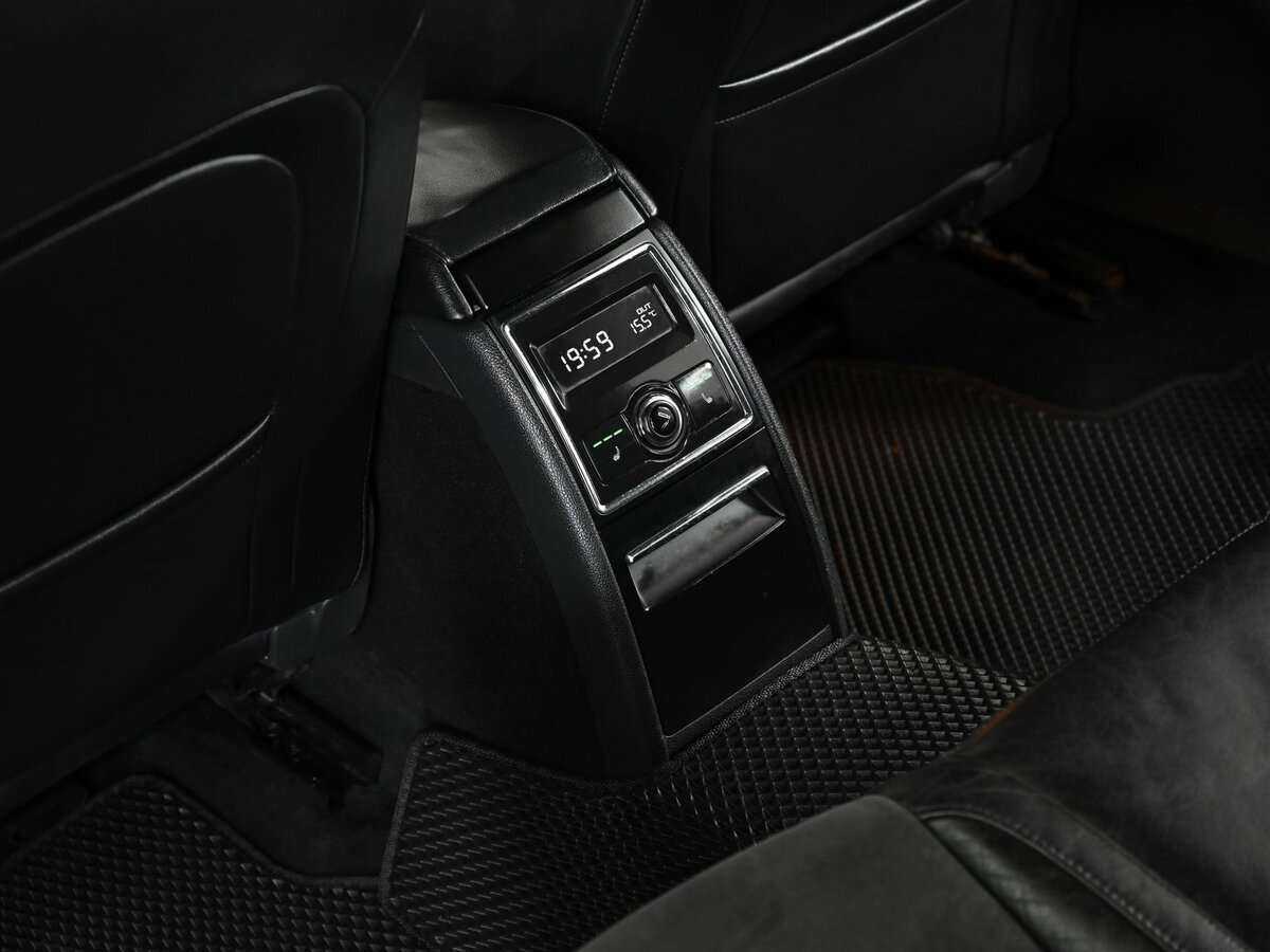 Skoda Superb с пробегом — 2010 год. Фото: #6