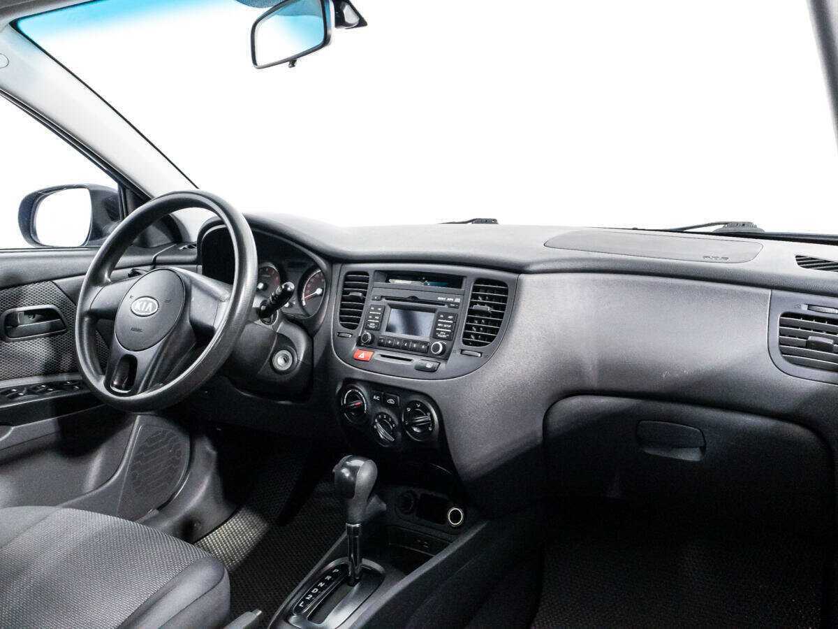 Kia Rio с пробегом — 2010 год. Фото: #8