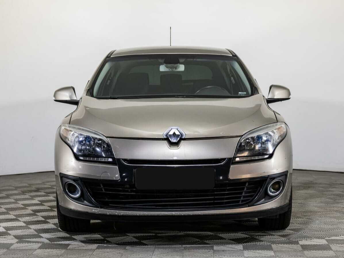 Renault Megane с пробегом — 2012 год. Фото: #1