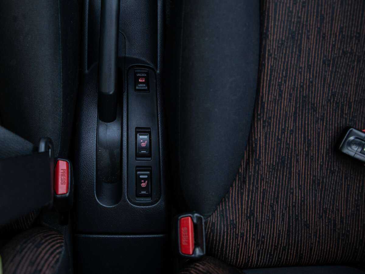Nissan Note с пробегом — 2011 год. Фото: #13
