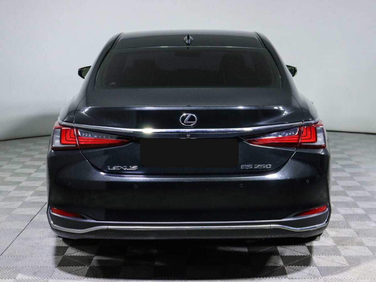 Lexus ES с пробегом — 2019 год. Фото: #4