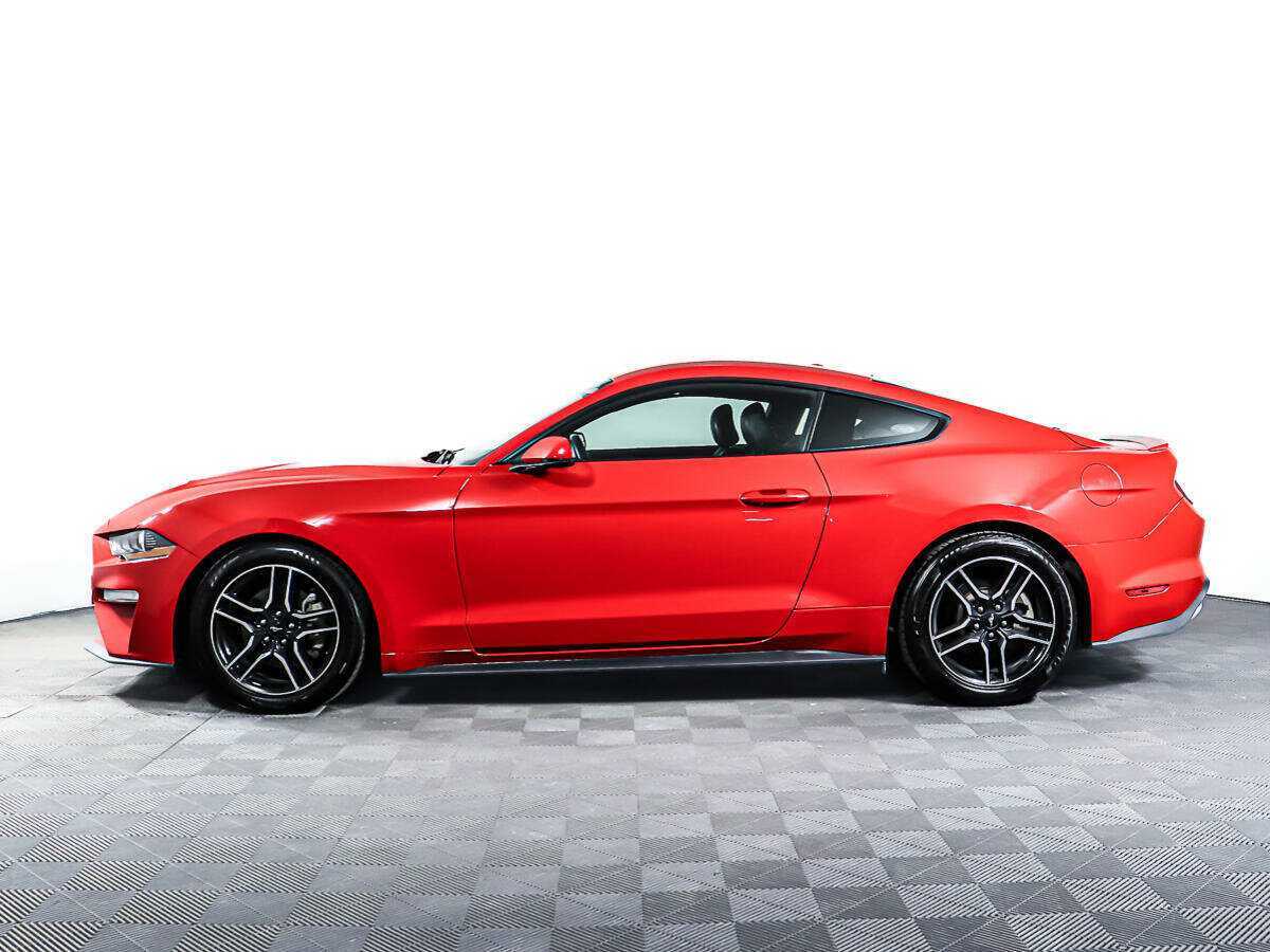 Ford Mustang с пробегом — 2020 год. Фото: #7