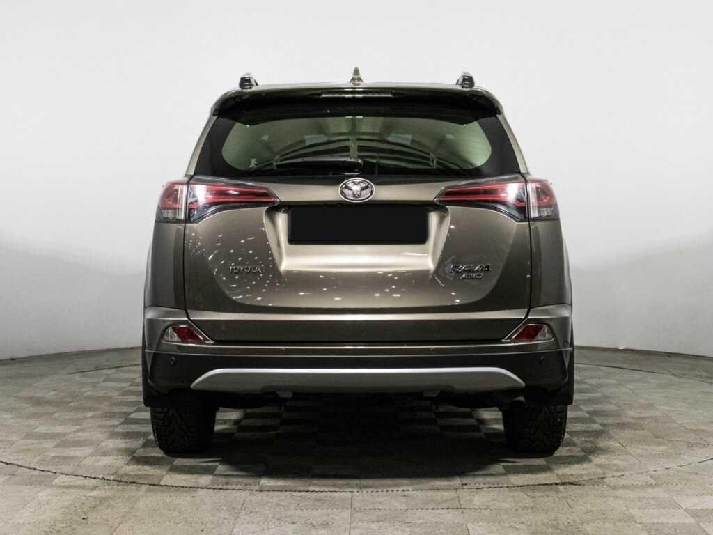 Toyota RAV4 с пробегом — 2015 год. Фото: #5