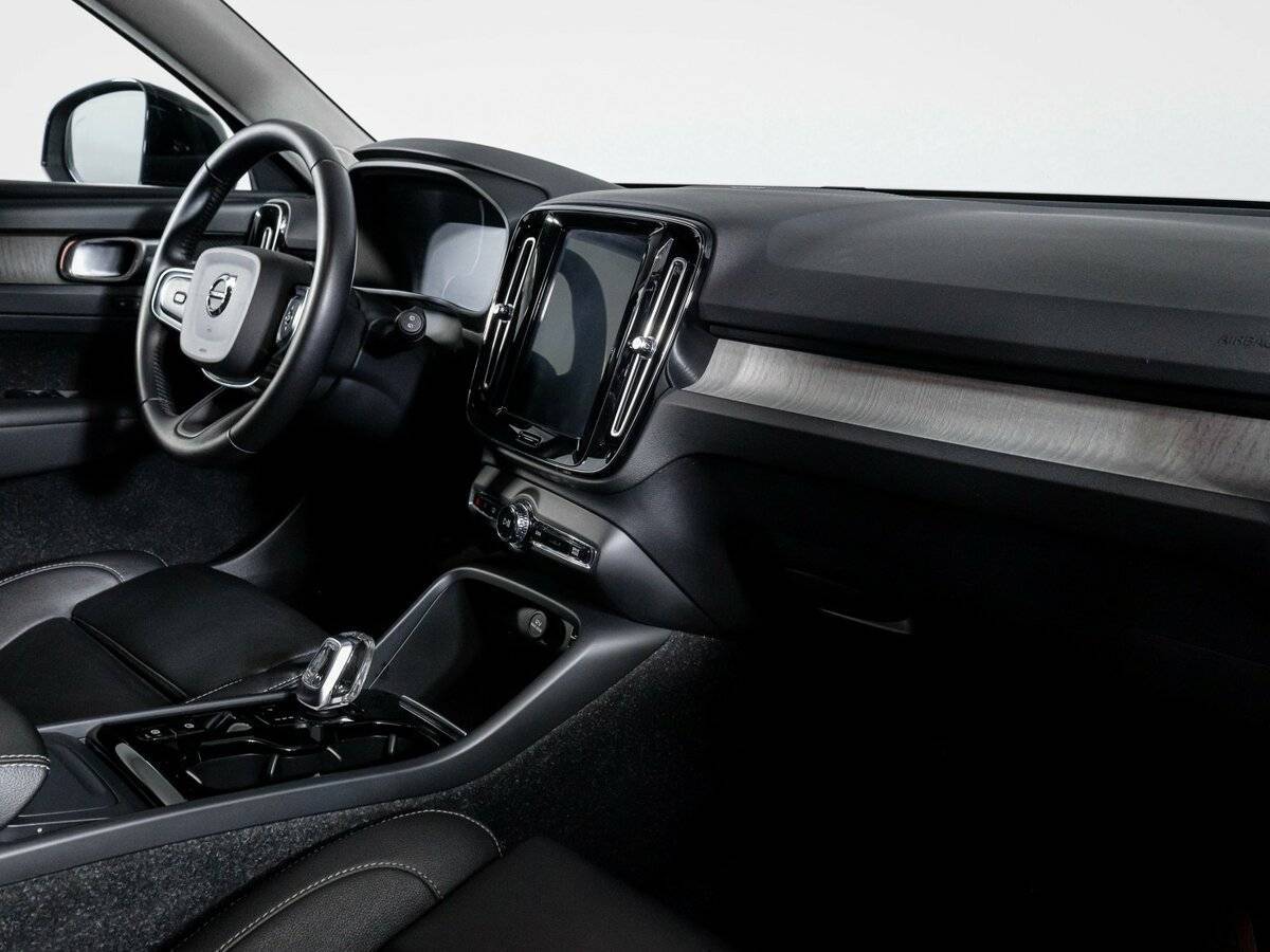 Volvo XC40 с пробегом — 2020 год. Фото: #8
