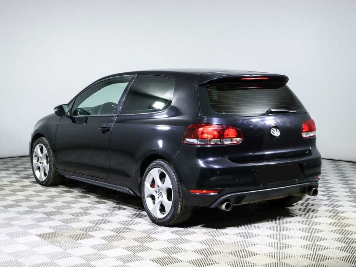 Volkswagen Golf GTI с пробегом — 2009 год. Фото: #5