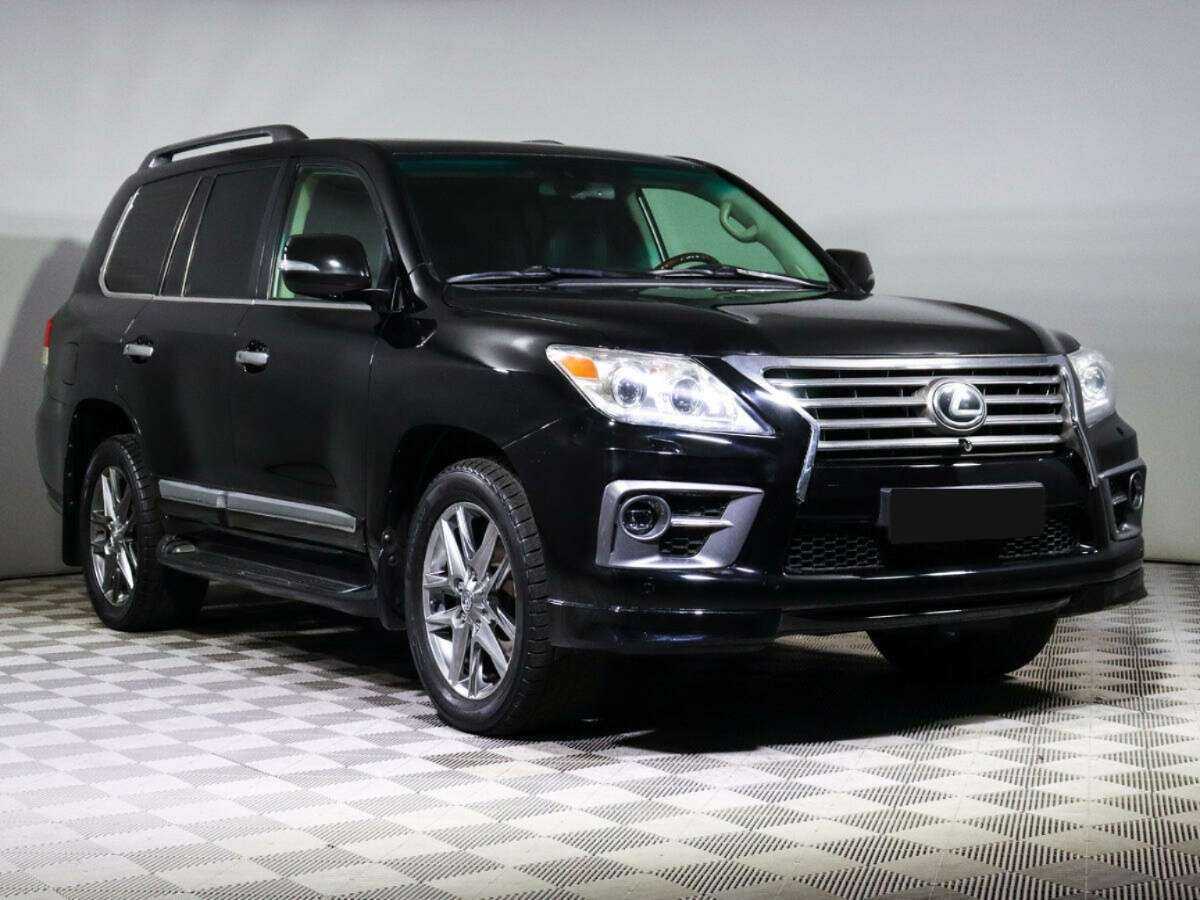 Lexus LX с пробегом — 2008 год. Фото: #2