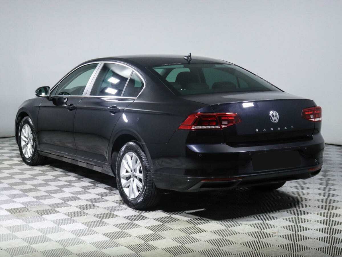 Volkswagen Passat с пробегом — 2020 год. Фото: #6