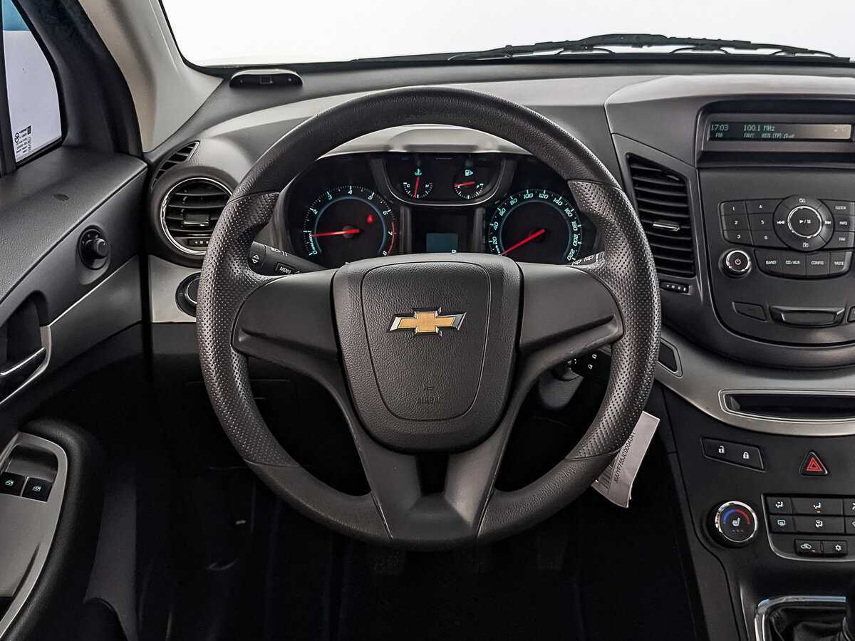 Chevrolet Orlando с пробегом — 2012 год. Фото: #21