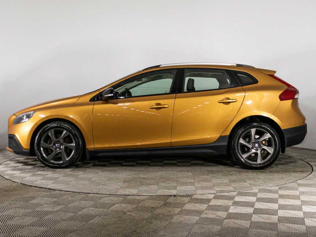 Volvo V40 Cross Country с пробегом — 2014 год. Фото: #7