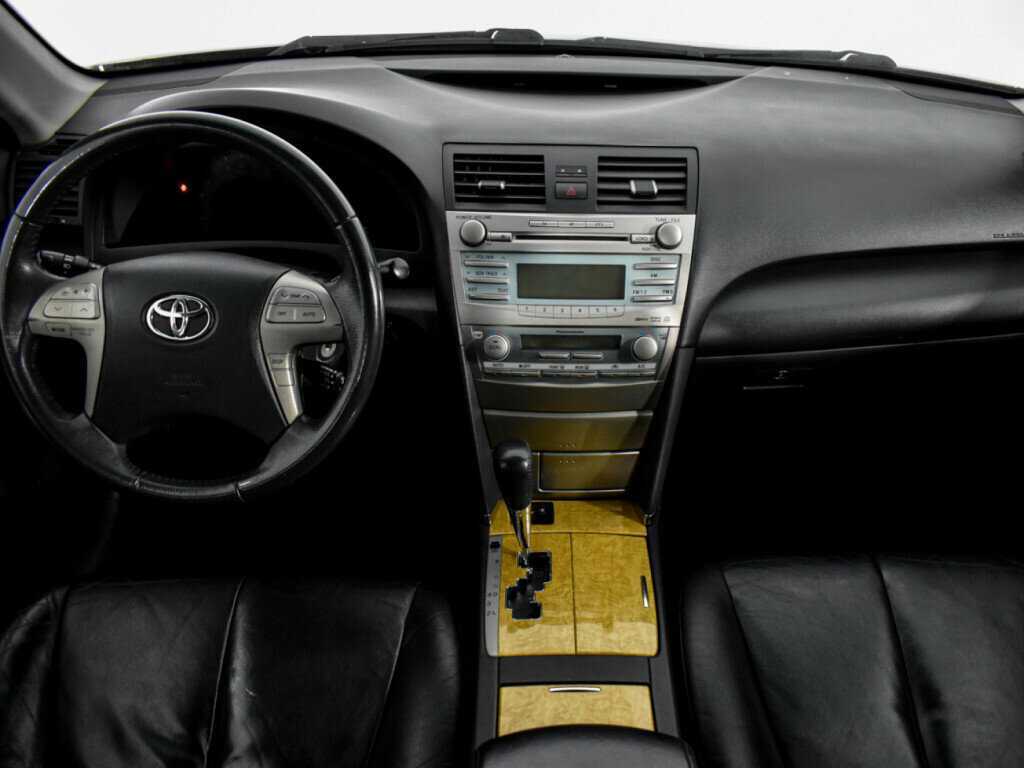 Toyota Camry с пробегом — 2007 год. Фото: #11