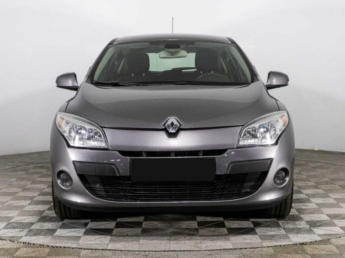 Renault Megane с пробегом — 2011 год. Фото: #1